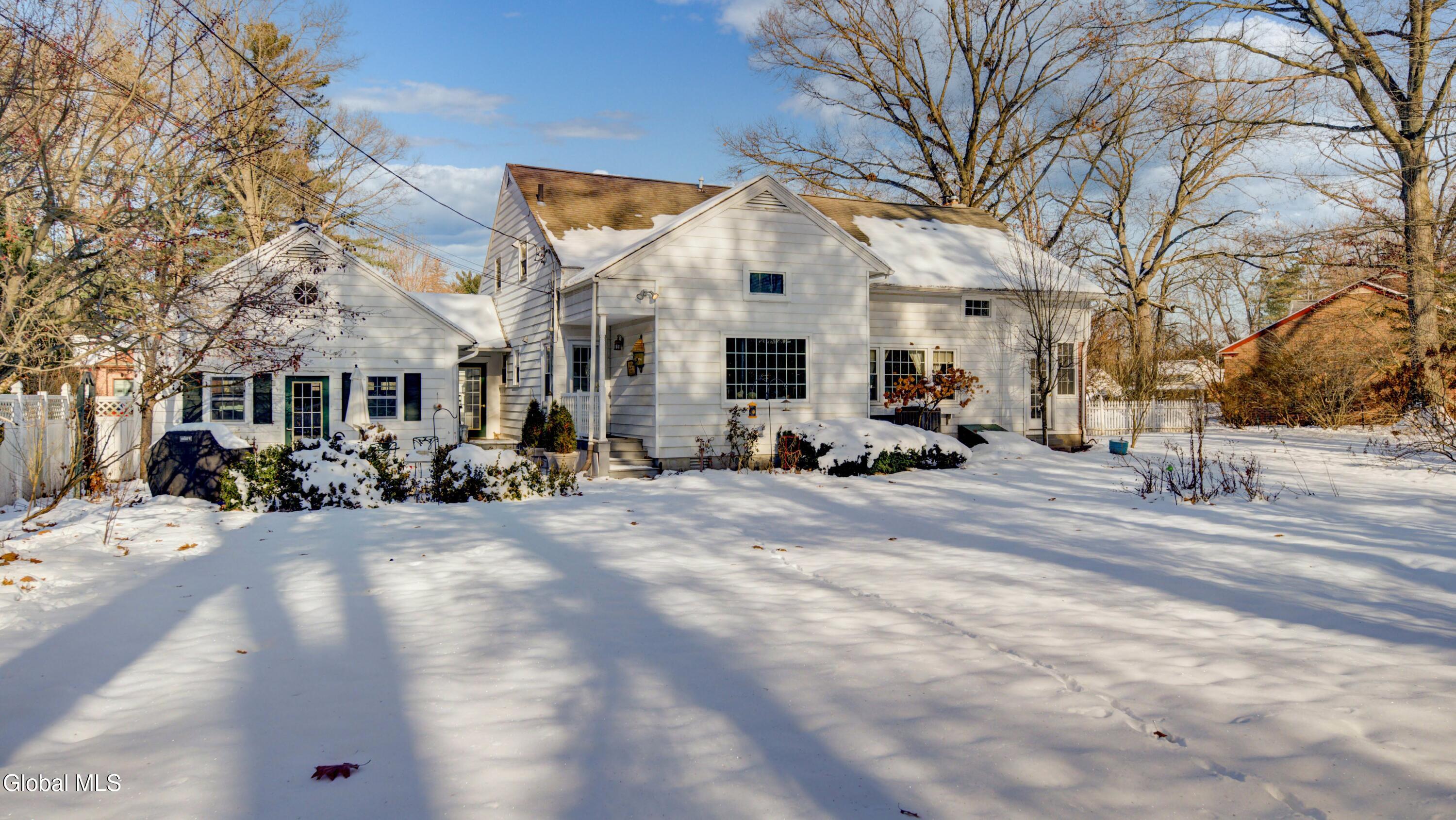 834 Jamaica Road Schenectady, NY 12309 - Photo 7 of 67 834 Jamaica Rd-55