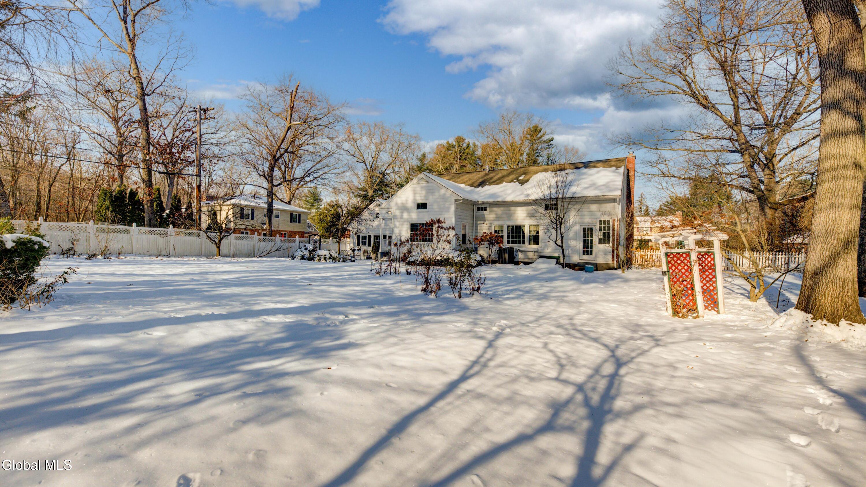 834 Jamaica Road Schenectady, NY 12309 - Photo 9 of 67 834 Jamaica Rd-57