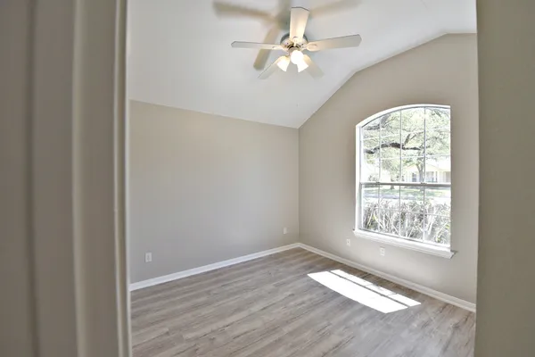 $1,895 | 1009 Downridge Drive, Leander, TX 78641