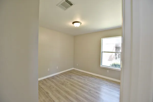 $1,895 | 1009 Downridge Drive, Leander, TX 78641