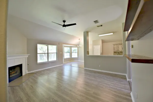 $1,895 | 1009 Downridge Drive, Leander, TX 78641