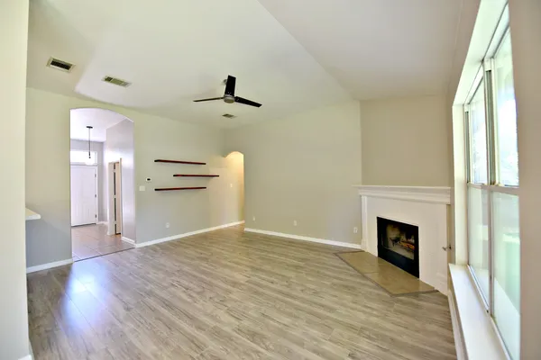 $1,895 | 1009 Downridge Drive, Leander, TX 78641