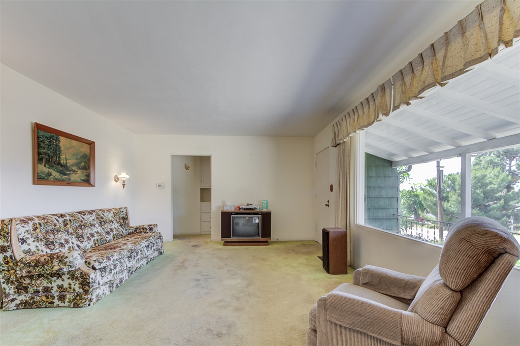 10317 Loma Rancho Drive Spring Valley, CA 91978 - Photo 8 of 25 Gallery Image 8