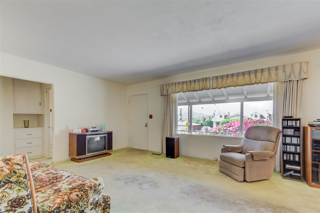 10317 Loma Rancho Drive Spring Valley, CA 91978 - Photo 9 of 25 Gallery Image 9
