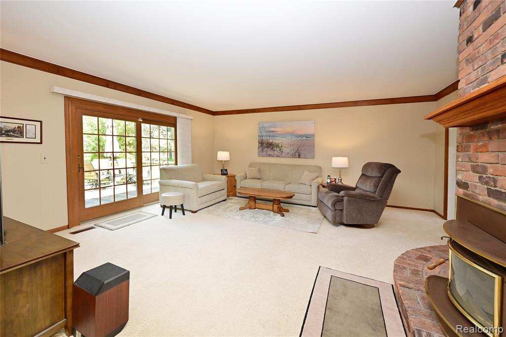 5888 Pentland Road Bloomfield Hills, MI 48301 - Photo 9 of 41