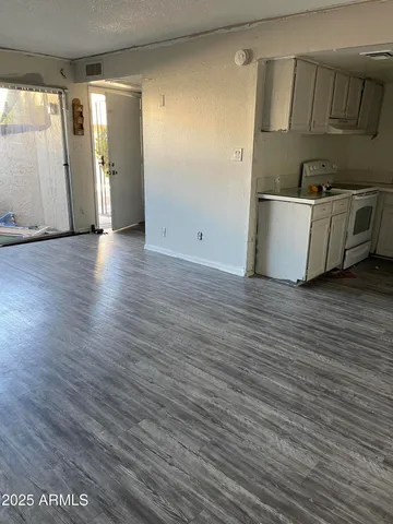 $128,000 | 2652 North 43rd Avenue, Unit C, Phoenix, AZ 85009