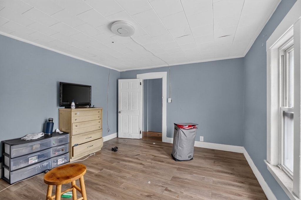 243 Central Street Springfield, MA 01105 - Photo 14 of 37
