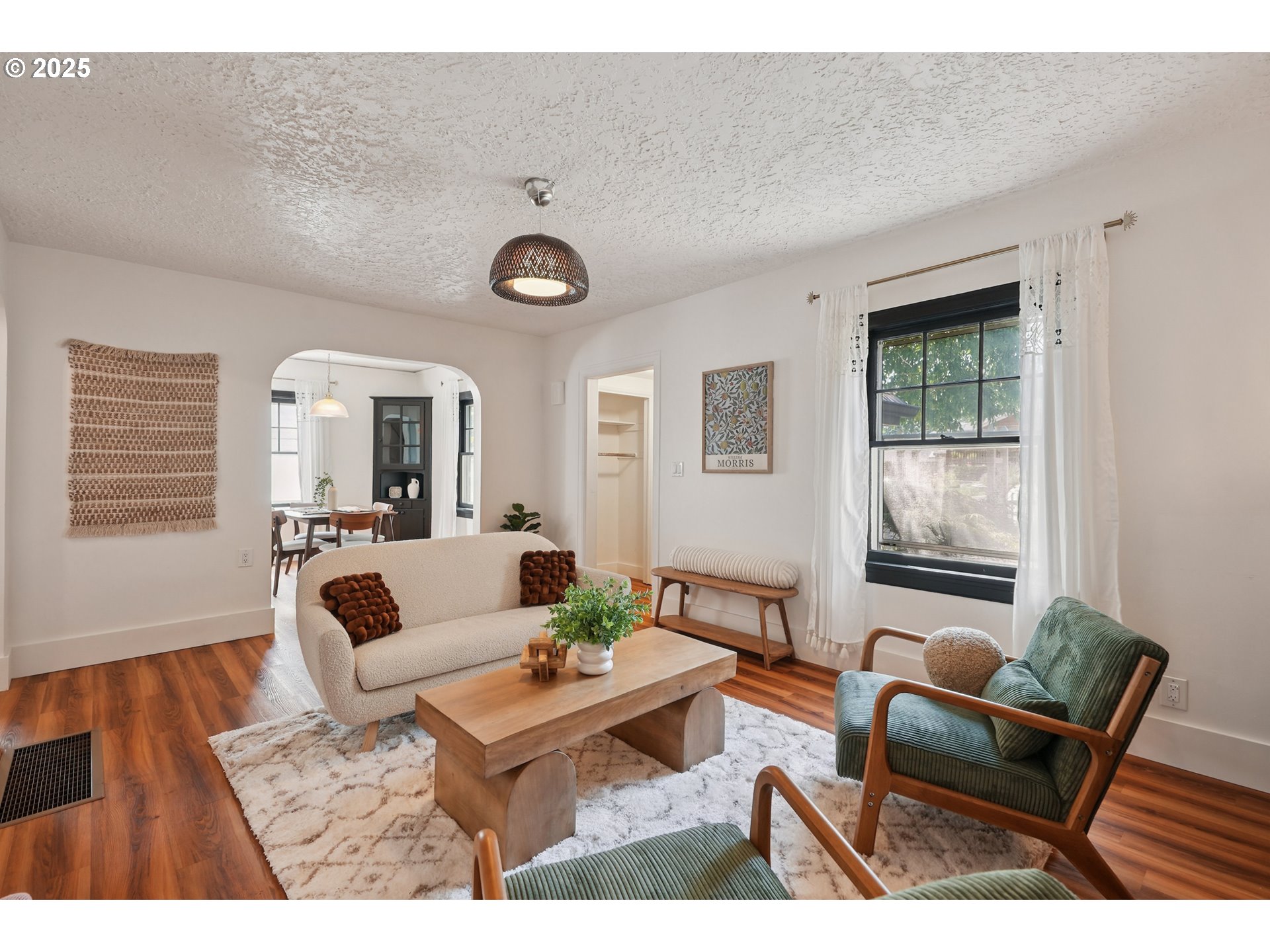 1306 Northwest Benton Street Camas, WA 98607 - Photo 5 of 24 Gallery Image 5