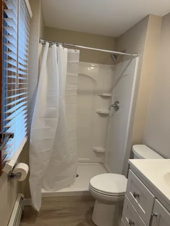 $1,875 | 1187 New Hampshire Rte 175, Unit 2, Holderness, NH 03245