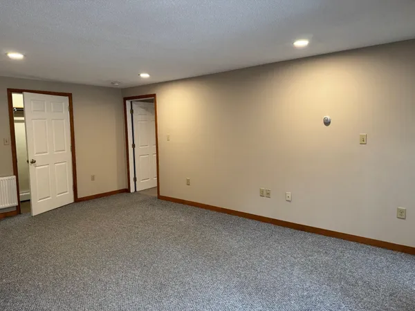 $1,875 | 1187 New Hampshire Rte 175, Unit 2, Holderness, NH 03245
