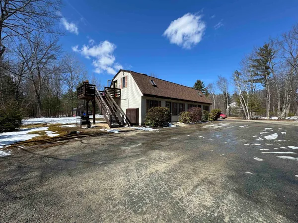 $1,875 | 1187 New Hampshire Rte 175, Unit 2, Holderness, NH 03245