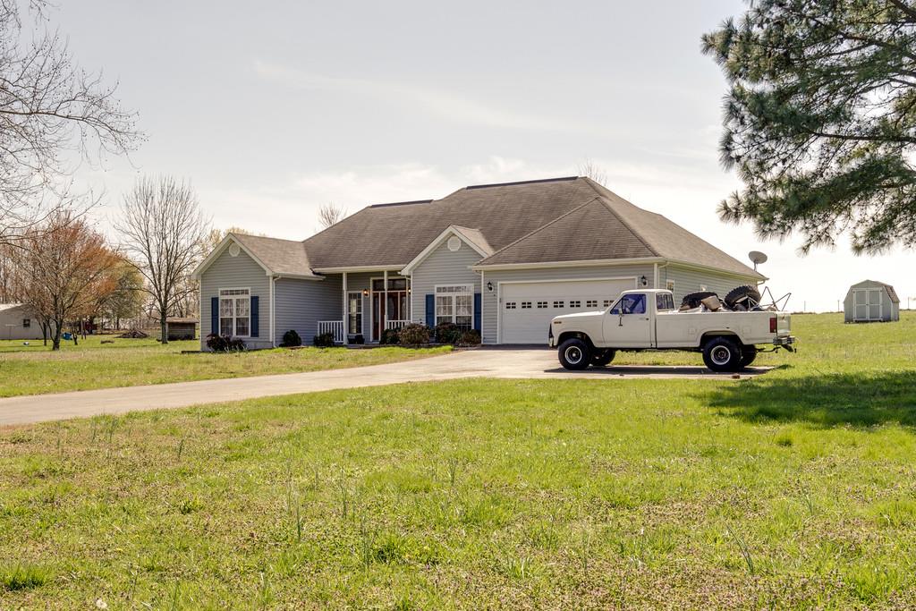 146 Monks Road Fayetteville, TN 37334 - Photo 2 of 25 Gallery Image 2