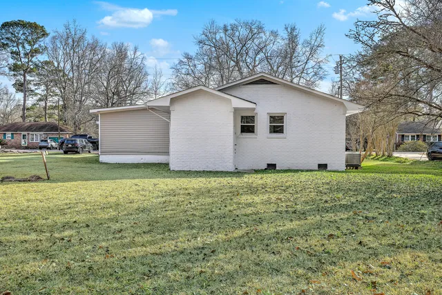 $335,000 | 233 North Pandora Drive, Goose Creek, SC 29445