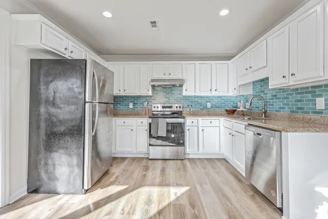 $335,000 | 233 North Pandora Drive, Goose Creek, SC 29445