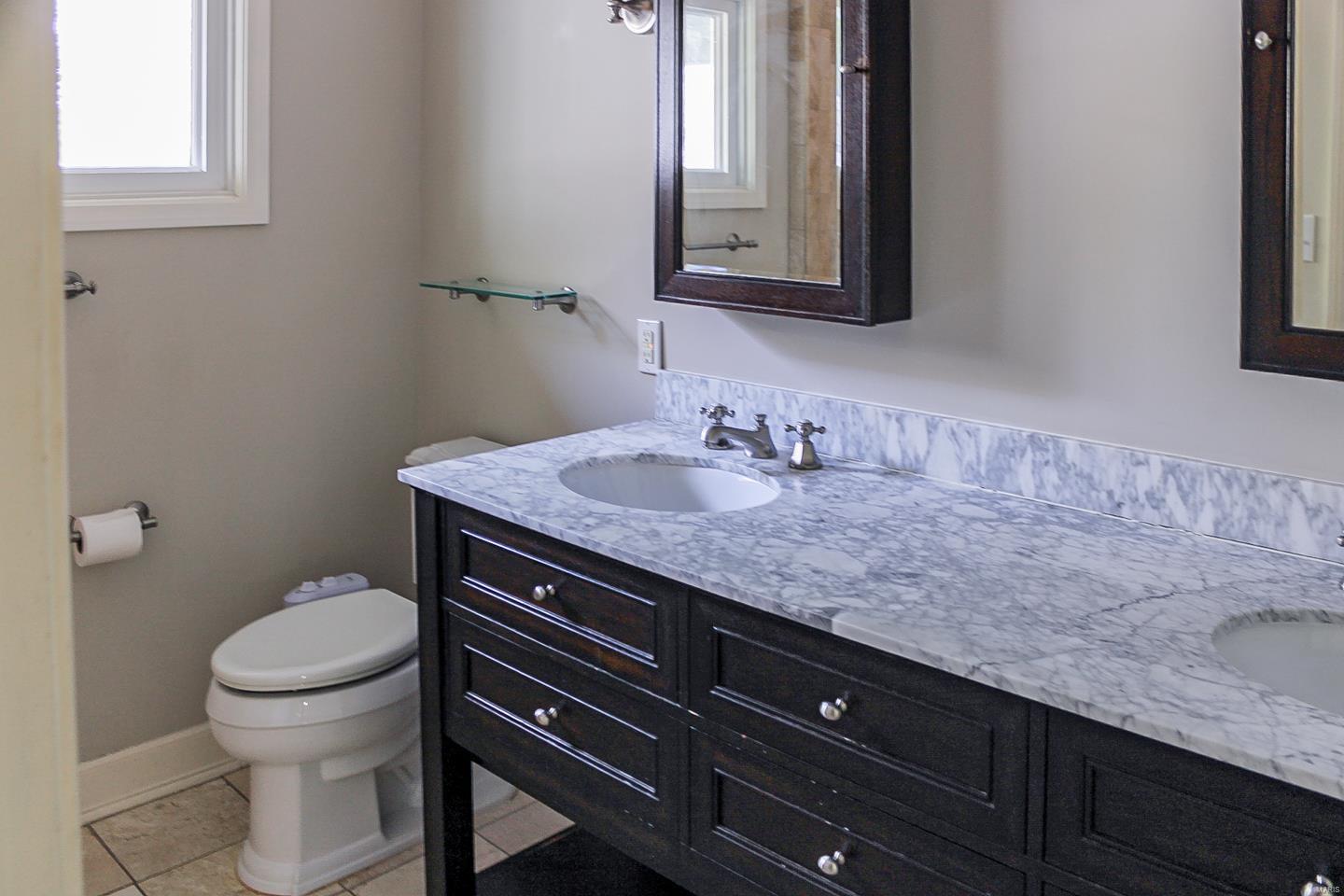 1924 Rustic Oak Road Chesterfield, MO 63017 - Photo 13 of 23 Gallery Image 13