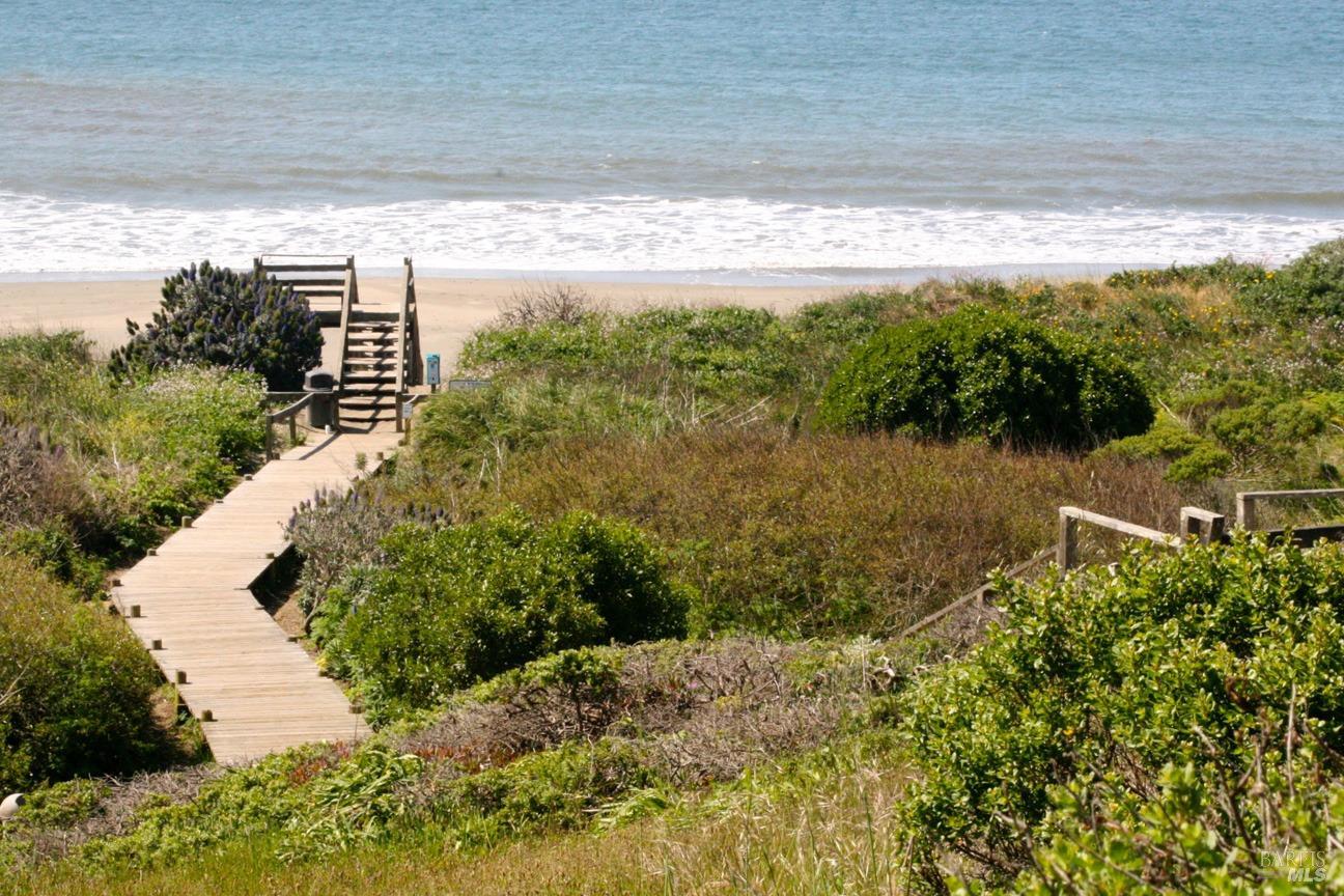 21165 Hummingbird Court Bodega Bay, CA 94923 - Photo 26 of 26 Access to Doran Beach via the boardwalk located near the clubhouse and tennis courts. Finish a round a golf and head straight to the beach!