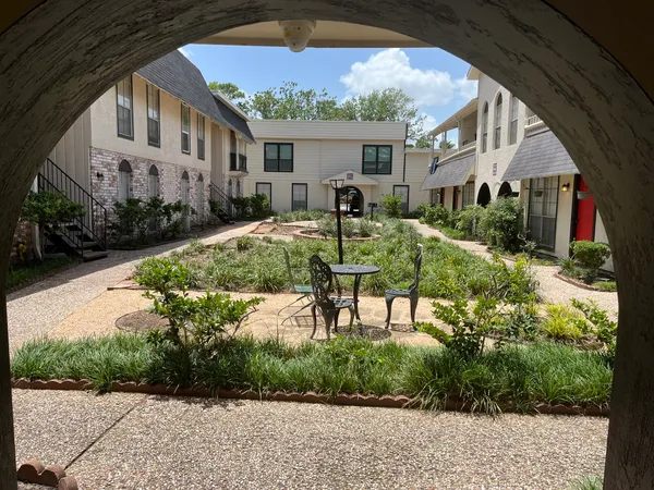 $1,025 | 1275 Witte Road, Unit 14, Houston, TX 77055