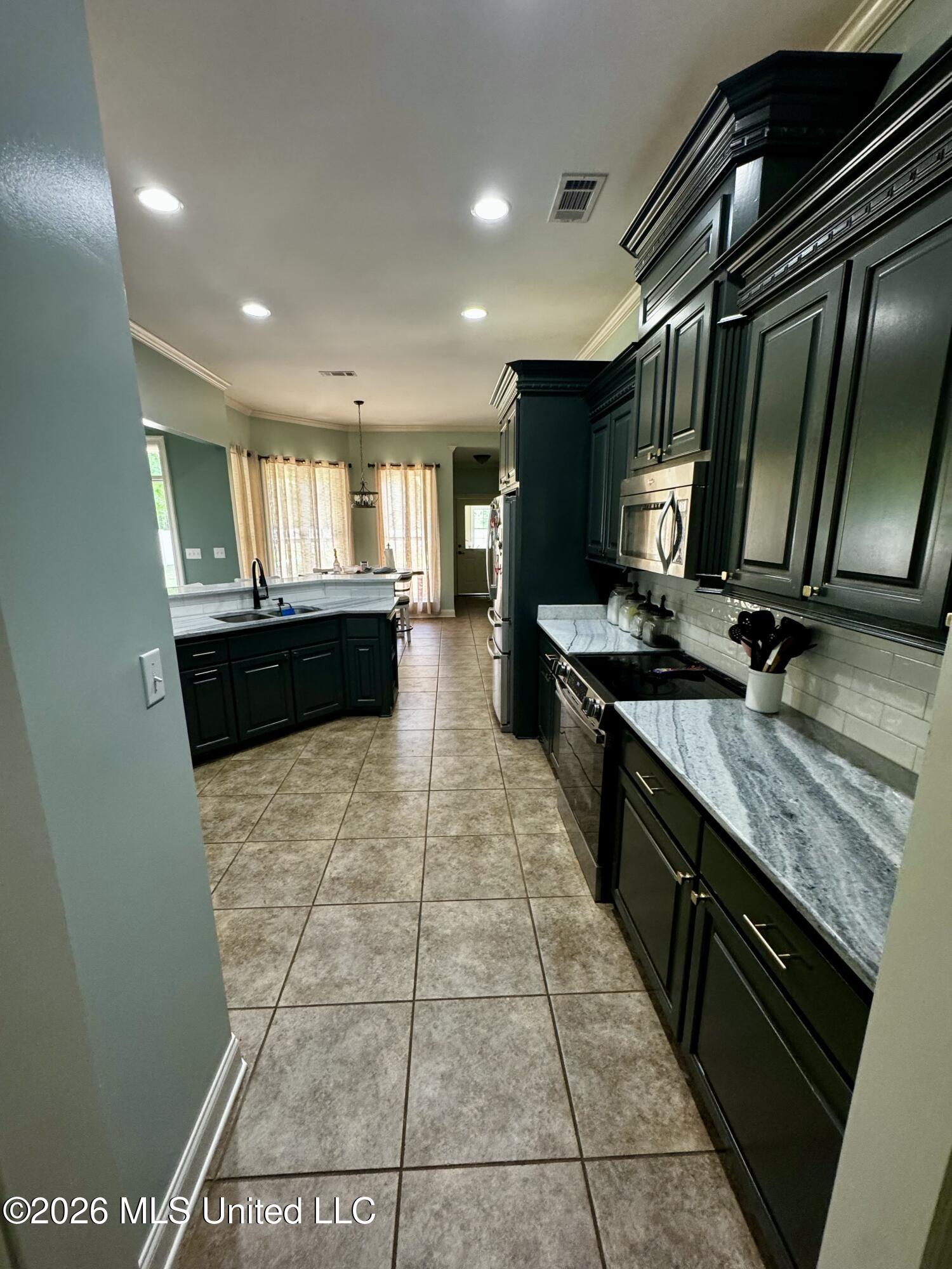 1040 Emileigh Drive Summit, MS 39666 - Photo 13 of 26 IMG_2961