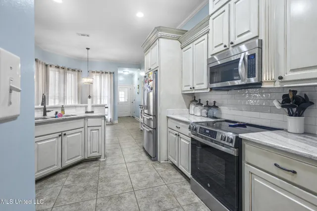 $405,000 | 1040 Emileigh Drive, Summit, MS 39666