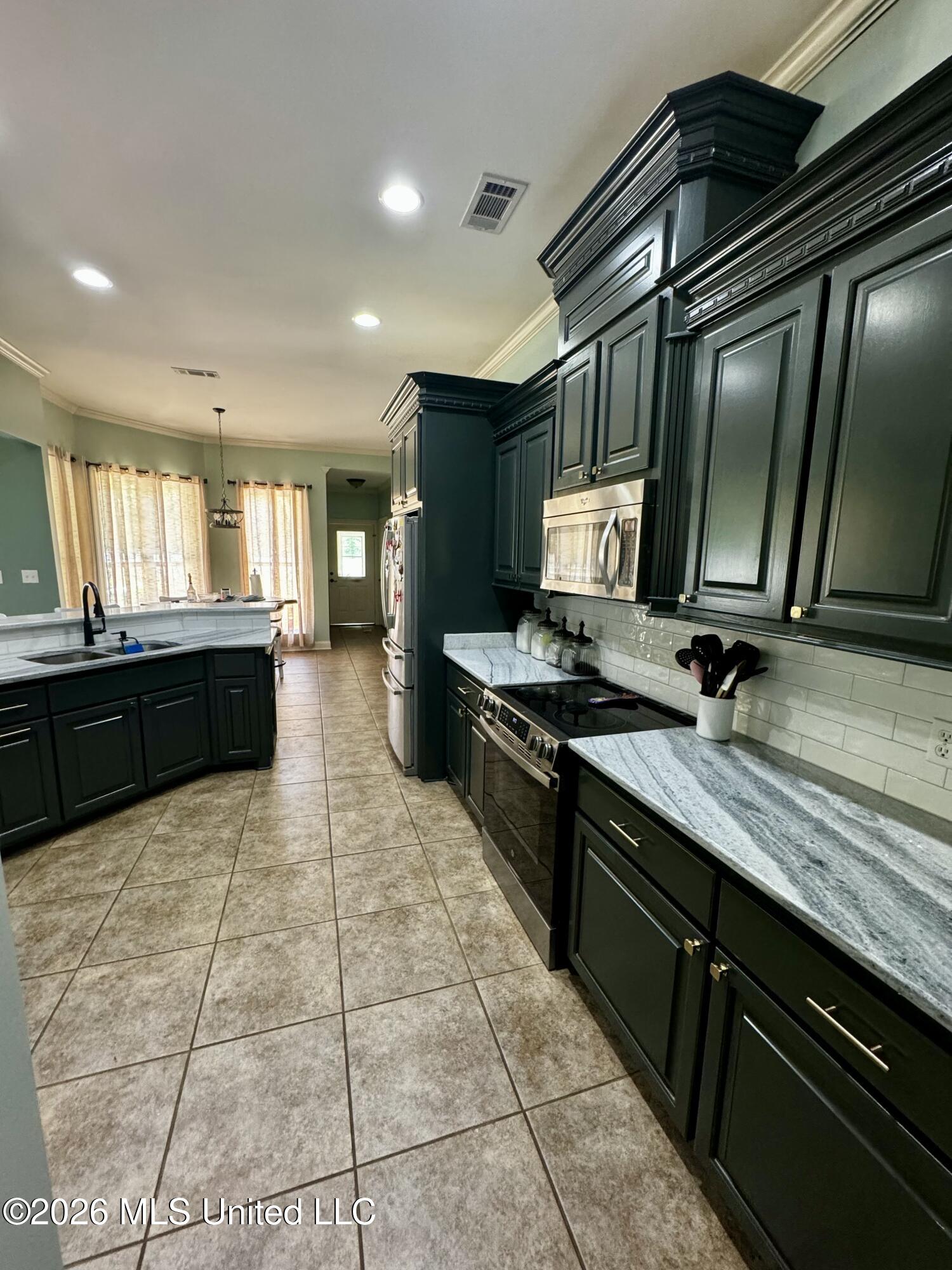 1040 Emileigh Drive Summit, MS 39666 - Photo 10 of 26 IMG_2965