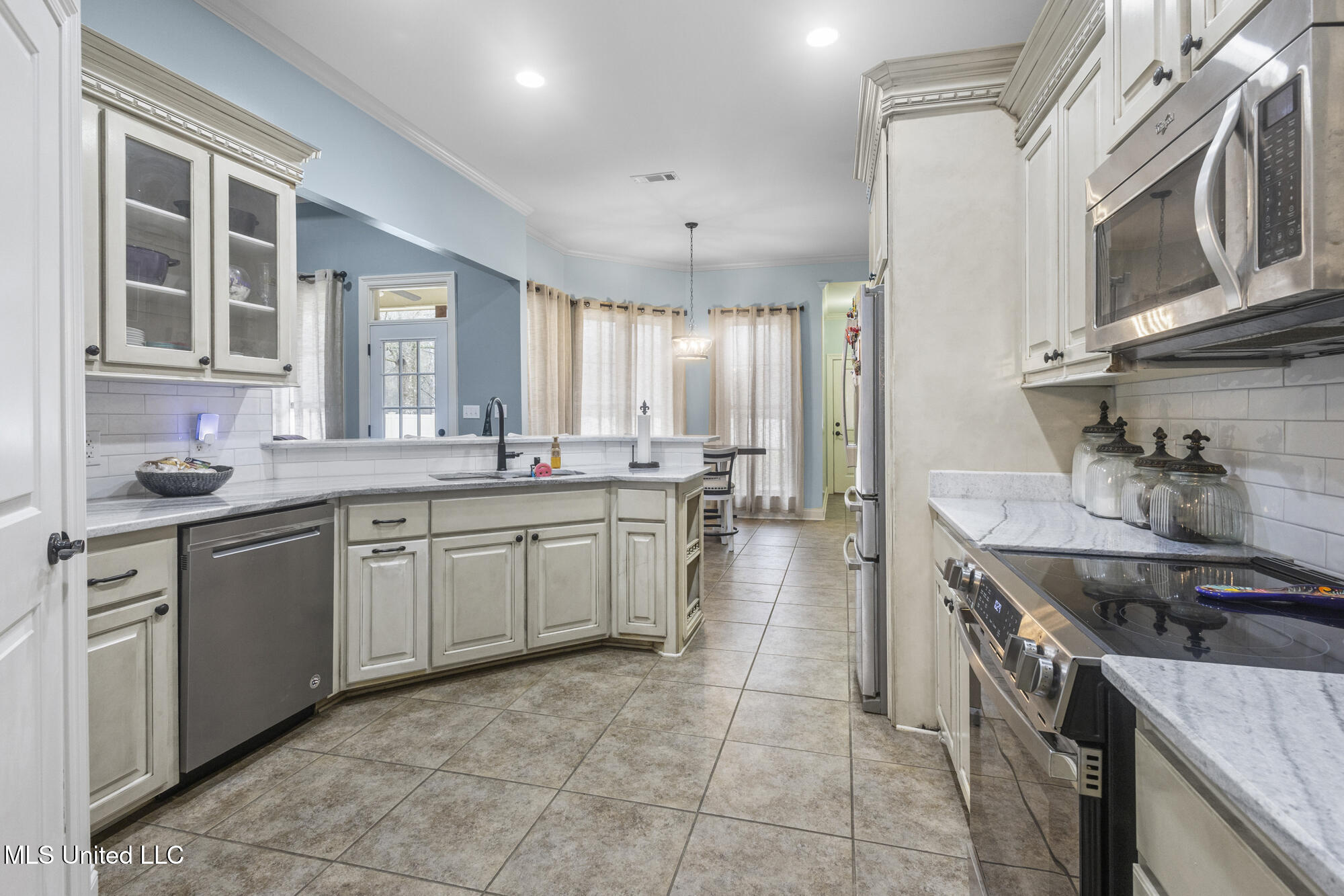 1040 Emileigh Drive Summit, MS 39666 - Photo 10 of 24 _ghubphoto_06