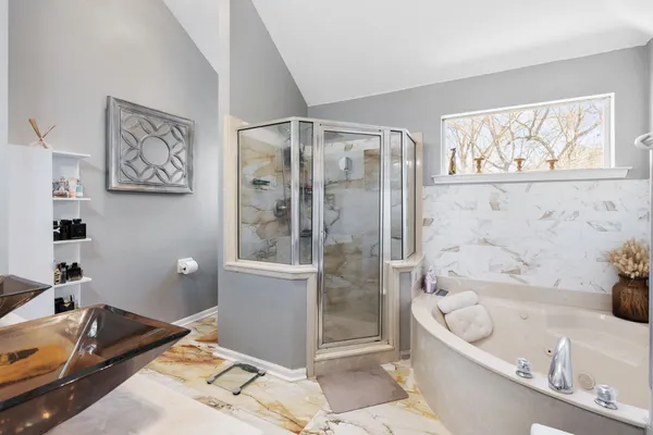 $2,300 | 7911 Pinefrost Lane, Memphis, TN 38125