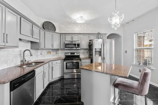 $2,300 | 7911 Pinefrost Lane, Memphis, TN 38125