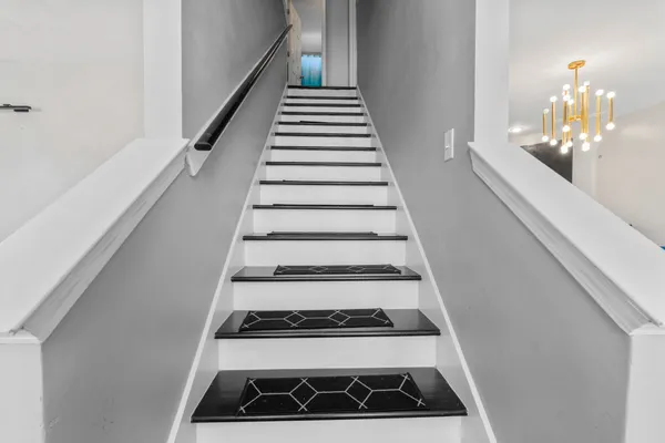 $2,300 | 7911 Pinefrost Lane, Memphis, TN 38125