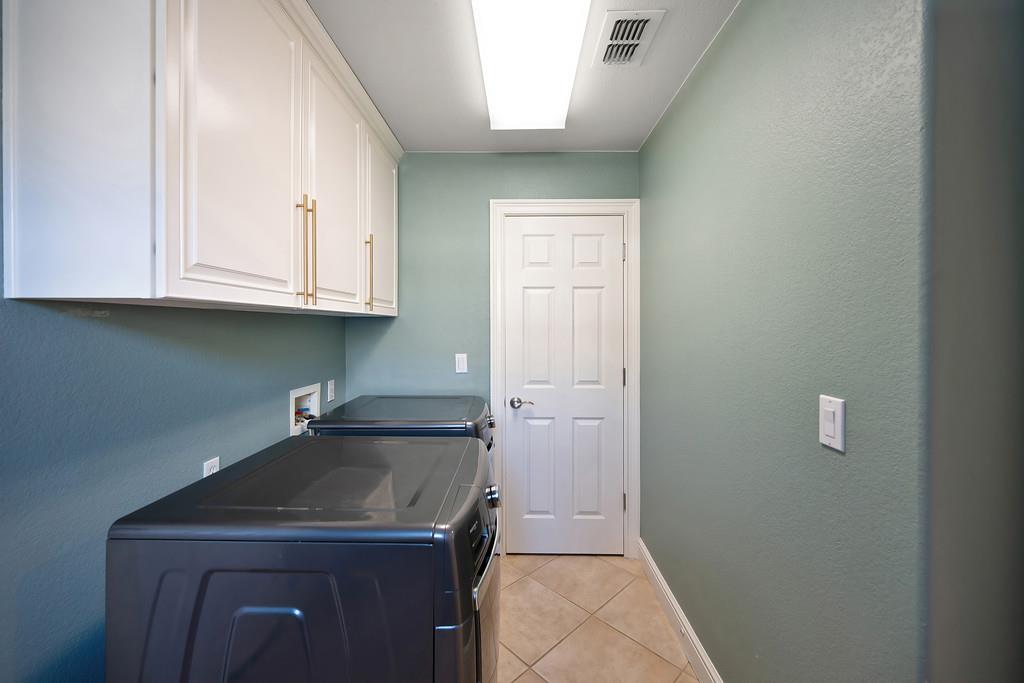 1580 Vista Ridge Way Roseville, CA 95661 - Photo 29 of 96