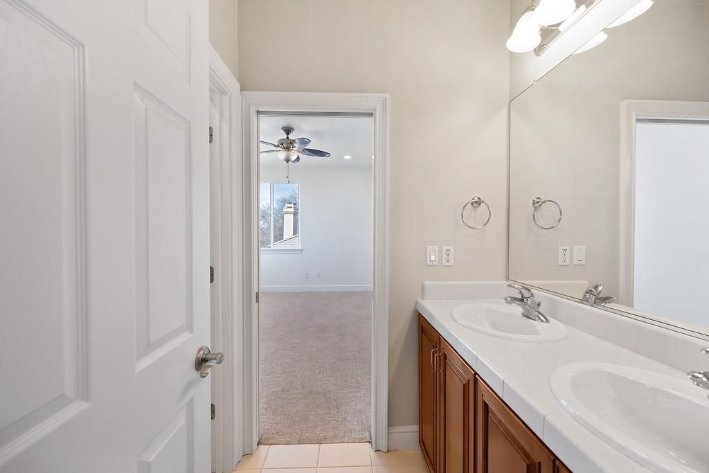 1580 Vista Ridge Way Roseville, CA 95661 - Photo 48 of 96