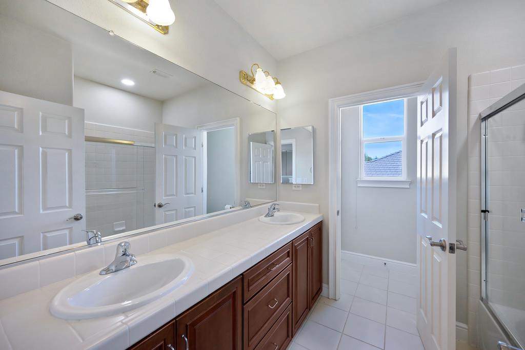 1580 Vista Ridge Way Roseville, CA 95661 - Photo 65 of 96