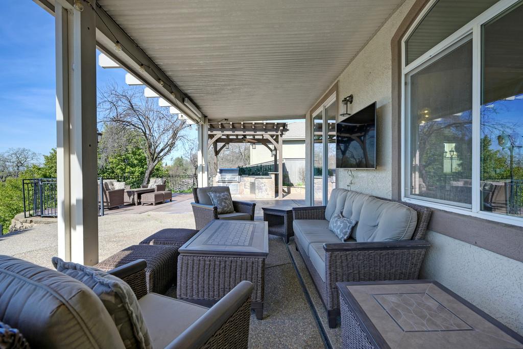 1580 Vista Ridge Way Roseville, CA 95661 - Photo 74 of 96