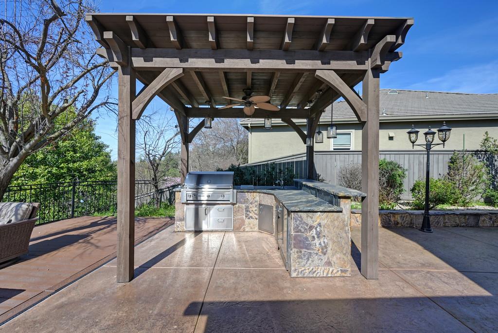 1580 Vista Ridge Way Roseville, CA 95661 - Photo 77 of 96