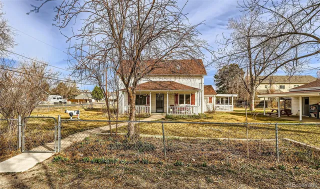 a view of a interior of the house