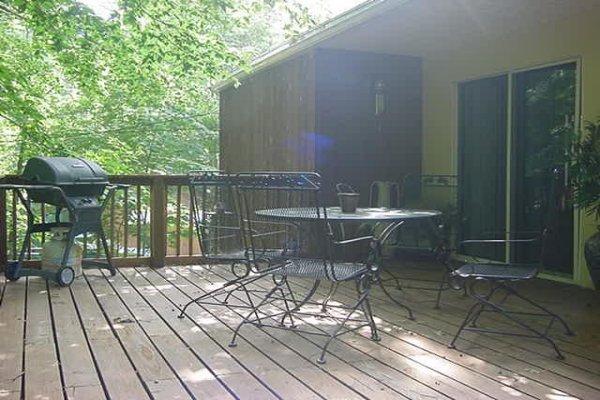 54 Logger Road Canadensis, PA 18325 - Photo 3 of 11 Front Deck