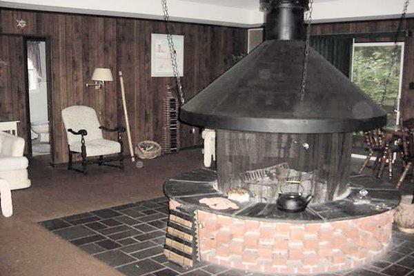 54 Logger Road Canadensis, PA 18325 - Photo 10 of 11 Living Room