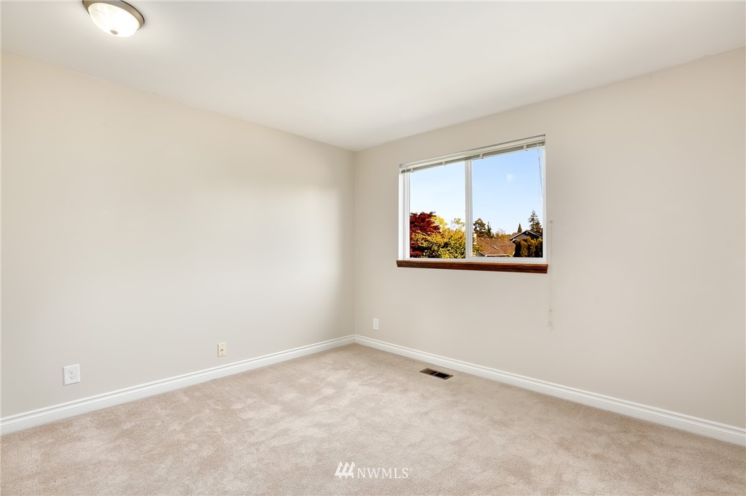 1614 243rd Place Southeast Bothell, WA 98021 - Photo 12 of 25