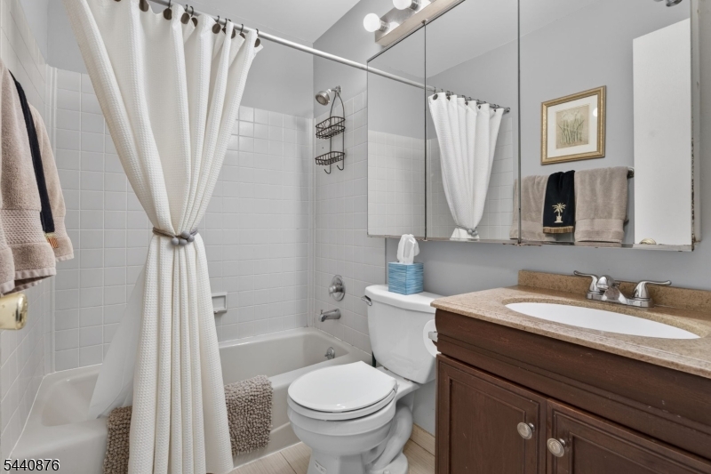 13 Kensington Road, Unit G Chatham, NJ 07928 - Photo 23 of 30