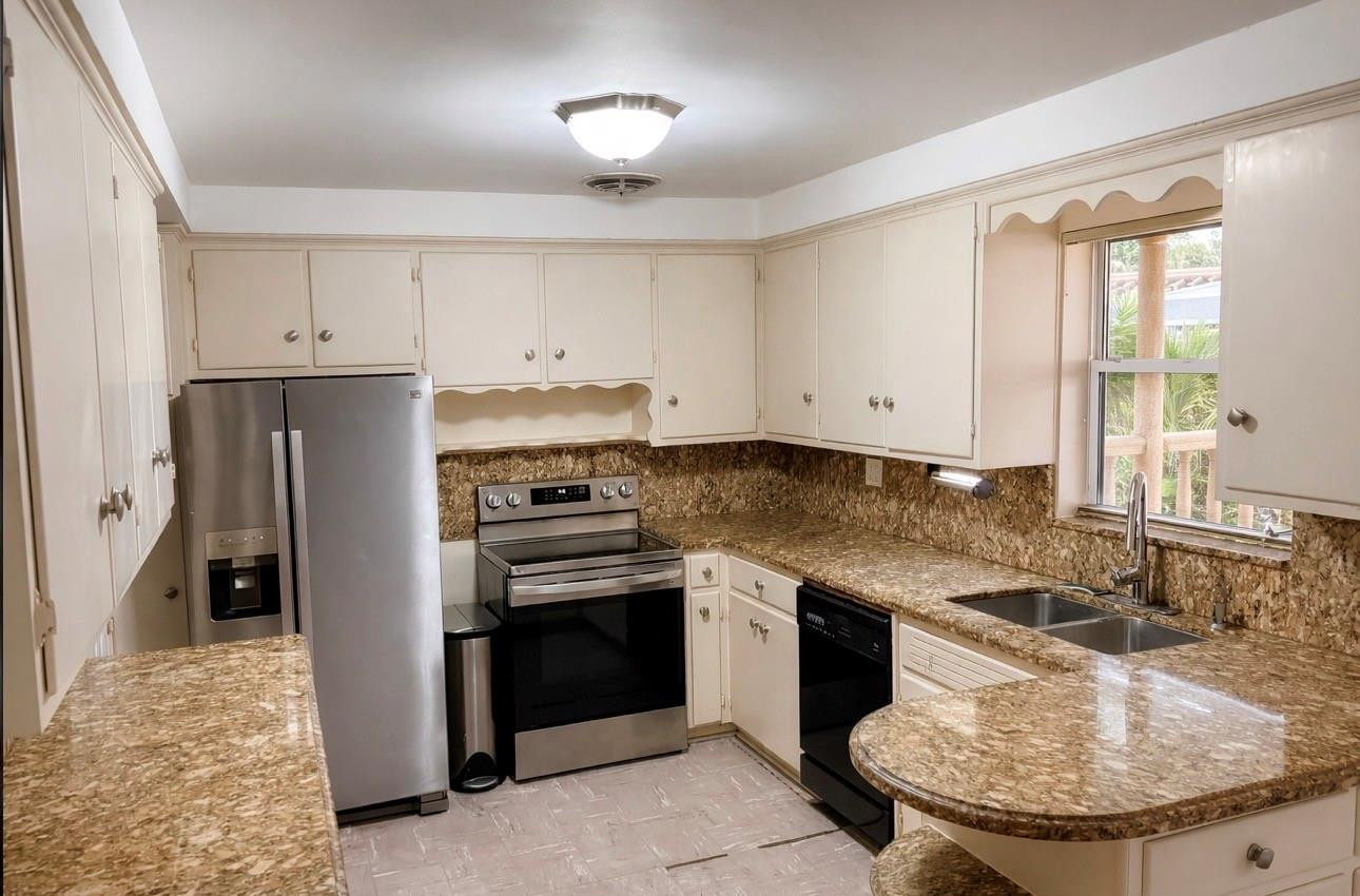 2970 Griffin Road Fort Lauderdale, FL 33312 - Photo 4 of 5 Photo 4
