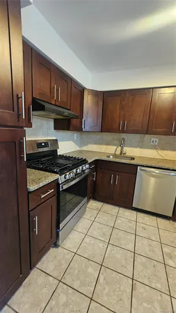 $2,900 | 66 Bon Aire Circle, Unit P7, Suffern, NY 10901
