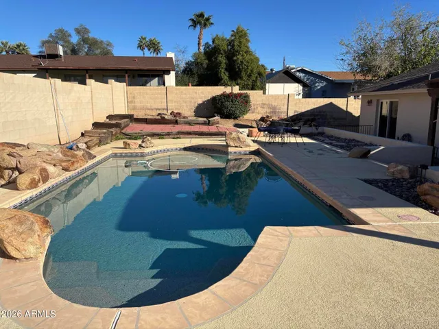 $1,800 | 1128 East Rowlands Lane, Unit B, Phoenix, AZ 85022