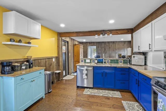 $689,900 | 10 Fuller Road, Chelmsford, MA 01824