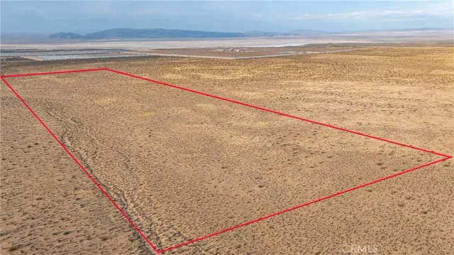 a view of a tennis court