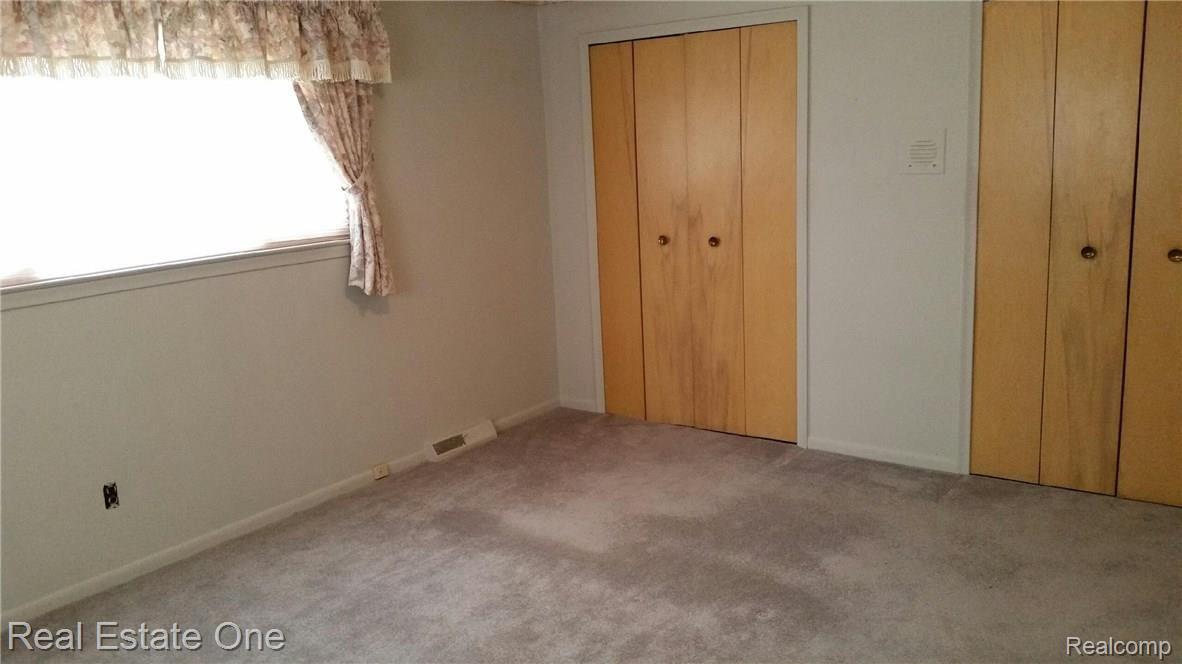 961 South Reading Road Bloomfield Hills, MI 48304 - Photo 16 of 16 21665.jpeg