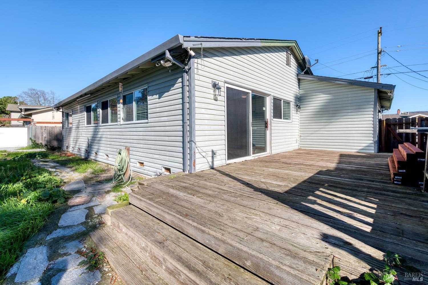 7517 Bobbie Way Rohnert Park, CA 94928 - Photo 13 of 18 a front view of house with yard