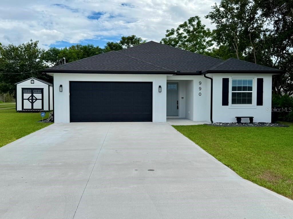 990 Thomas Road Eagle Lake, FL 33839 - Photo 1 of 40