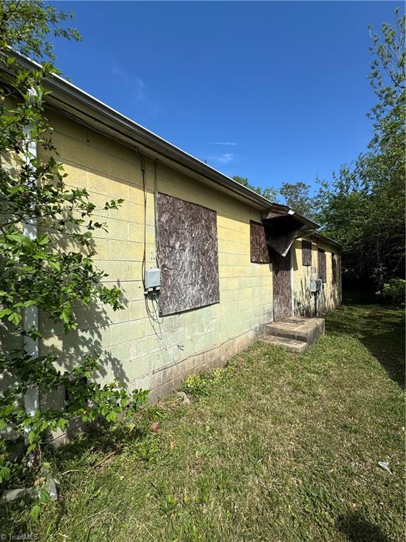 808 Cliffside Avenue High Point, NC 27260 - Photo 2 of 5