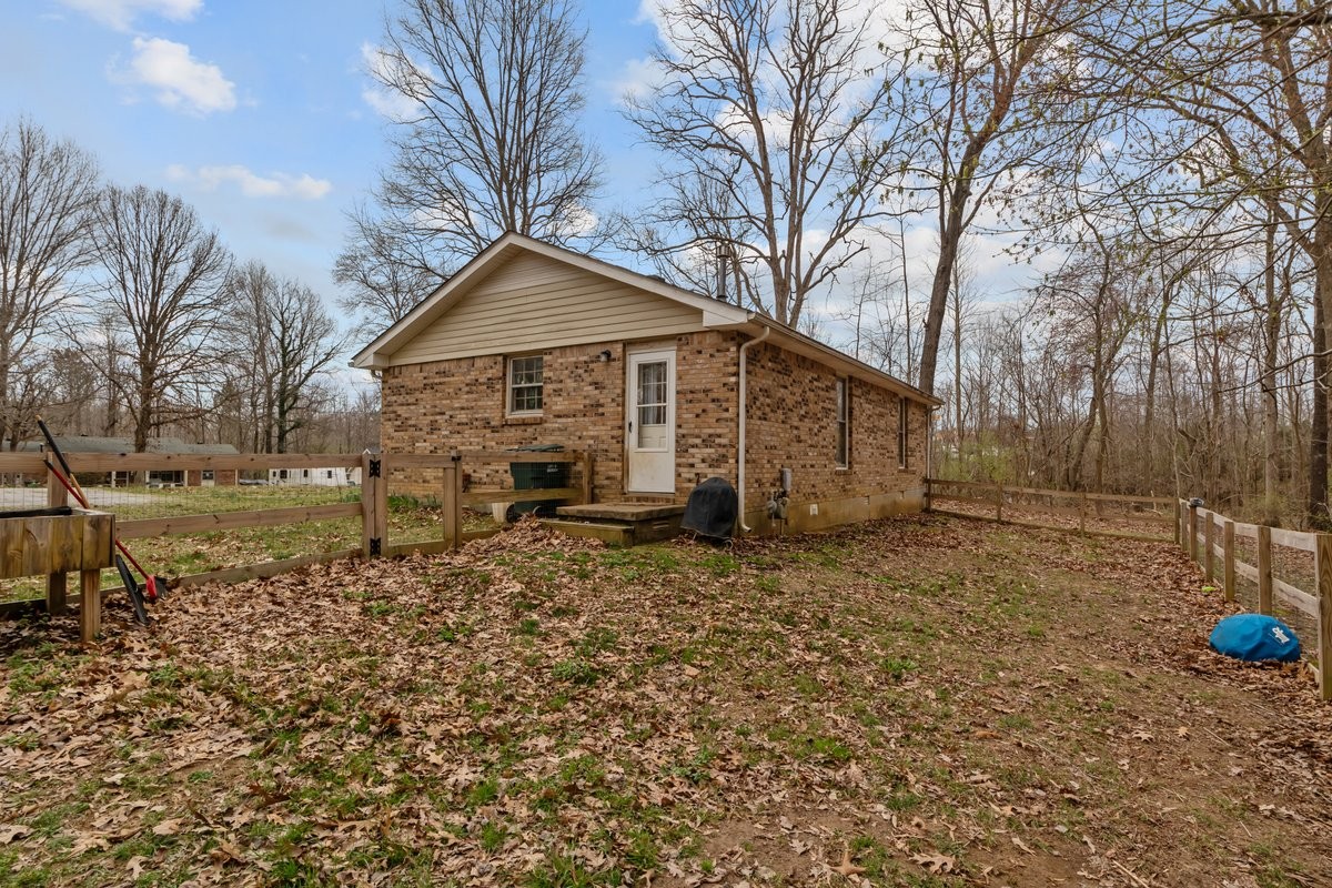 109 Robin Hood Road Dickson, TN 37055 - Photo 35 of 38 Gallery Image 35