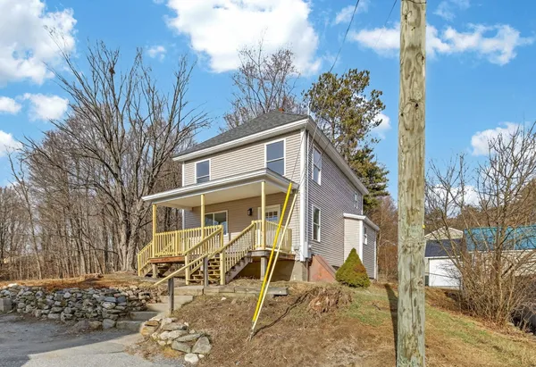 $275,000 | 52 Church Street, Newport, NH 03773