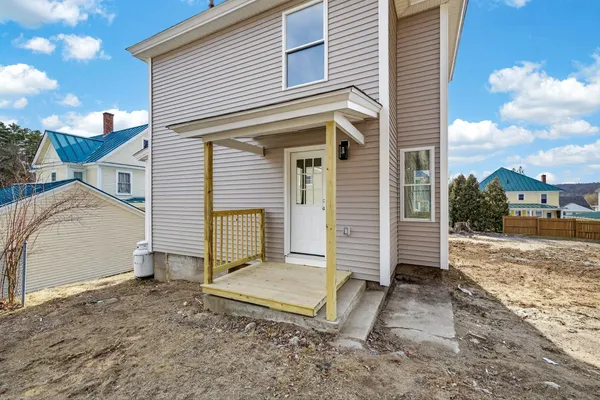 $275,000 | 52 Church Street, Newport, NH 03773